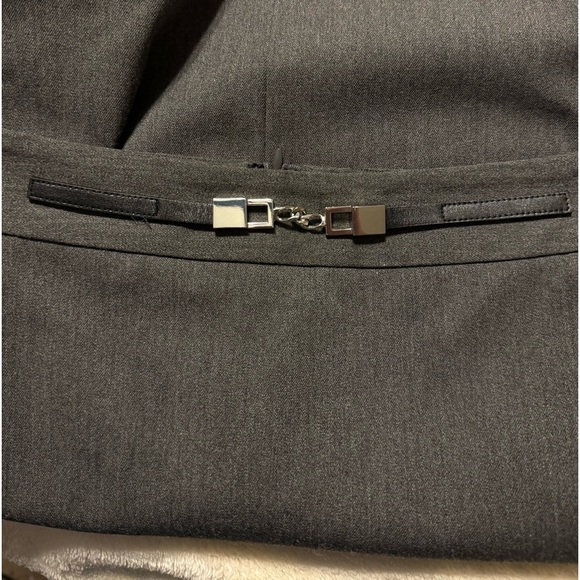 Express Pencil Skirt with Side Slit size 2 - Picture 4 of 6